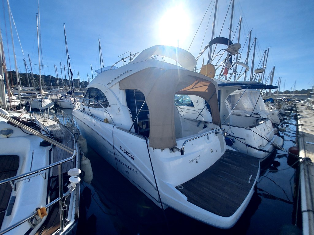 slider 30 Beneteau Antares 30 Fly